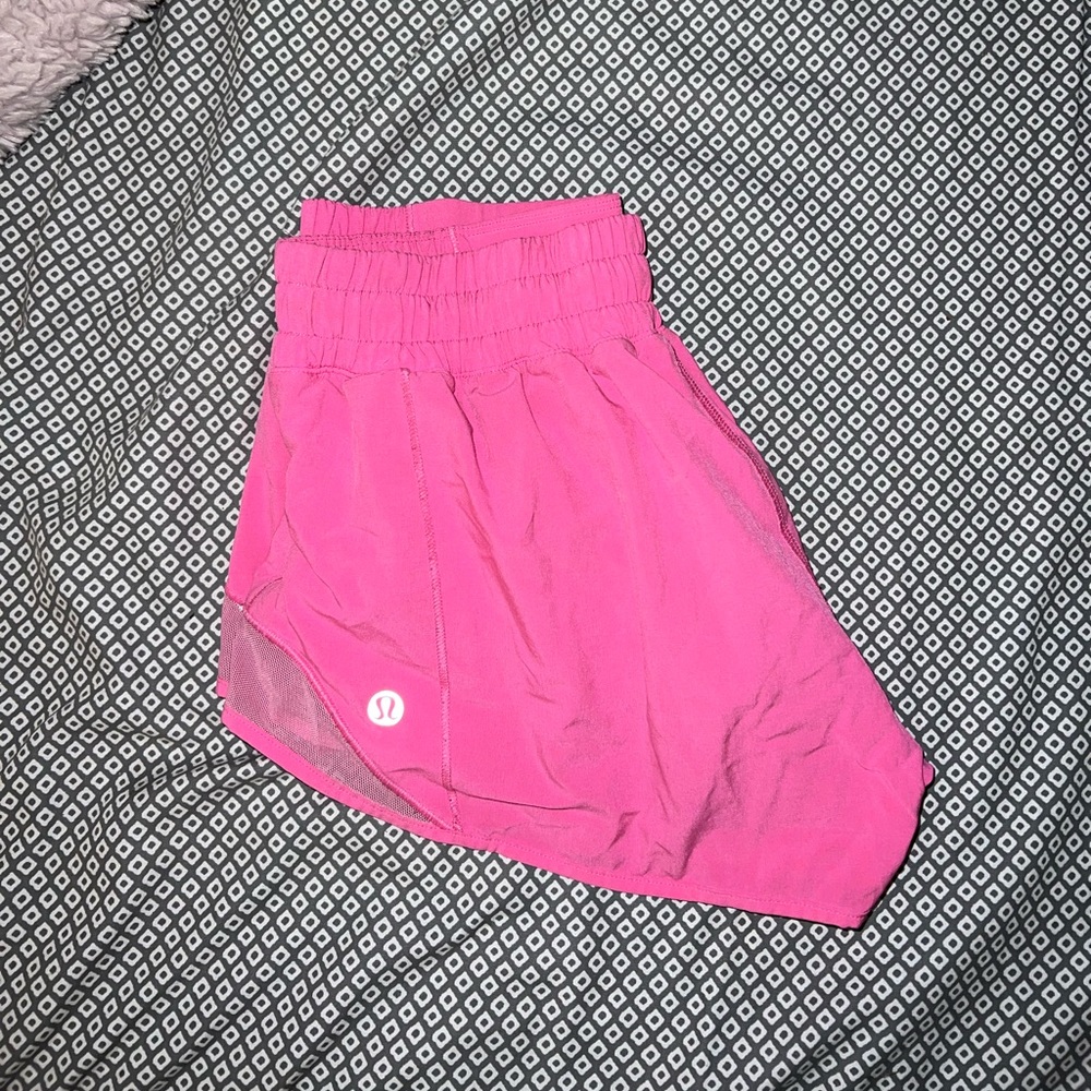 Lululemon hotty hot SONIC pink shorts
